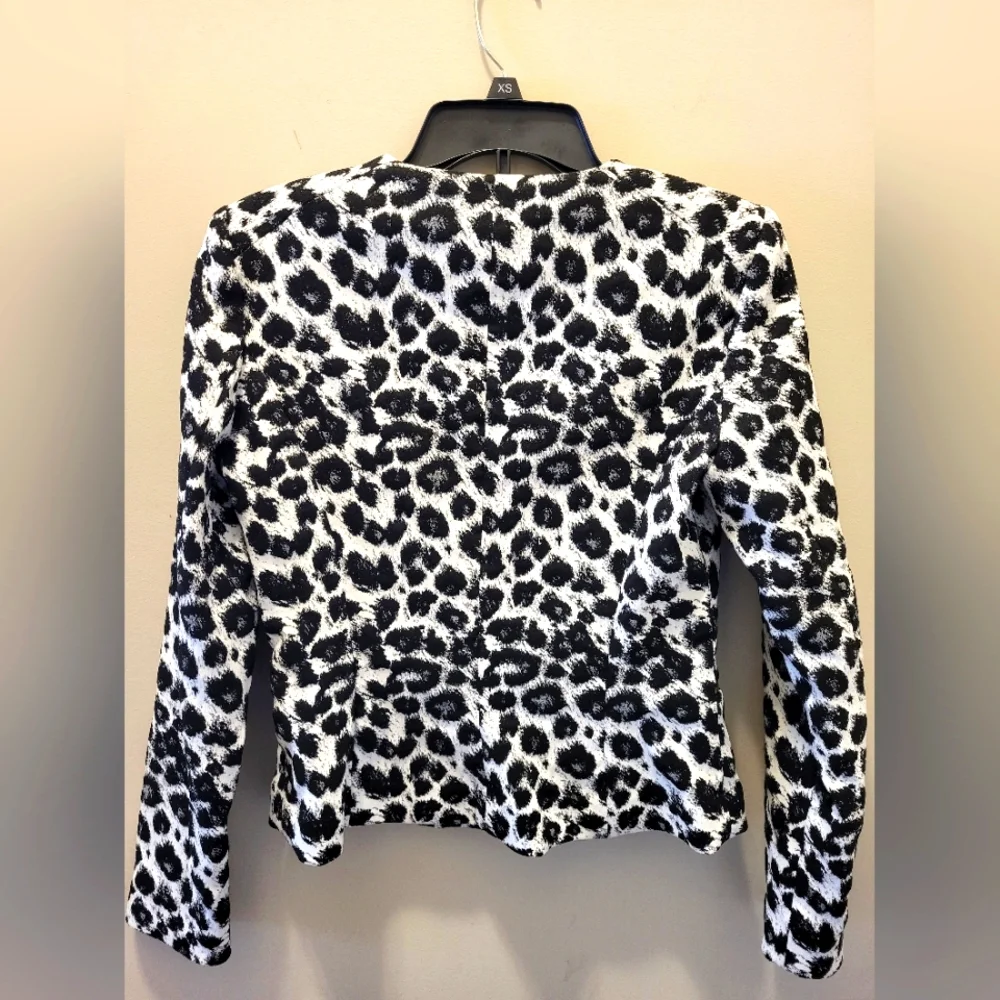 Calvin Klein Women's Black White Leopard Print Golden Zip Pocket Jacket, Size 4